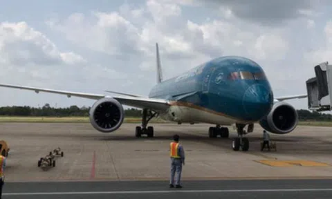 Cùng bay với hành khách Nhật nhiễm COVID-19, có 5 người đã nhập cảnh vào TP.HCM