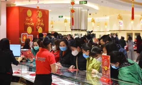 Giá vàng hôm nay 6/4: Tiền bung ra nhiều, gửi niềm tin vào vàng