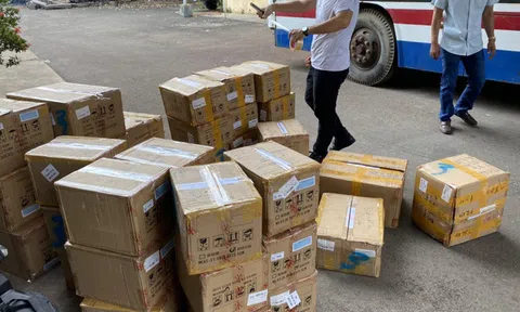 TP.HCM: Hoa hậu Thu Thảo bị phát hiện mua hơn 5.000 sản phẩm mỹ phẩm nhập lậu về để bán online