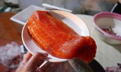 Đặc sản 'nhà giàu' rẻ chưa từng có, ế 250 tấn không biết bán đi đâu