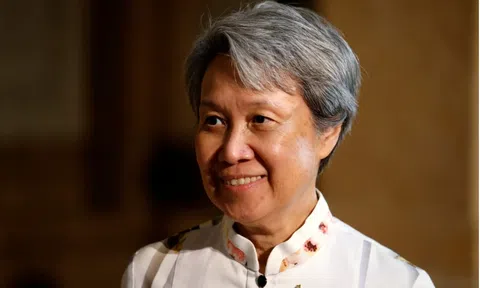 CEO Temasek - vợ Thủ tướng Lý Hiển Long trở thành "hot Facebooker' ở Singapore như thế nào?