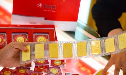 Giá vàng hôm nay 1/4, vừa sụt giảm, vàng vụt tăng trở lại
