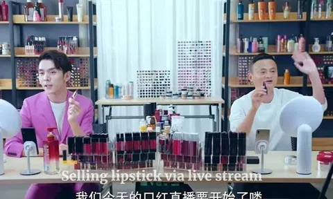 Khó khăn do Covid-19, bất ngờ khi Jack Ma cũng livestream bán hàng online