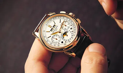 Patek Philippe vừa quyết định "phá lệ": Lần đầu tiên sau 127 năm, hãng cho phép khách hàng mua đồng hồ qua mạng