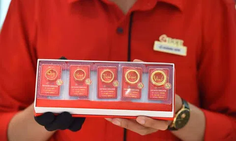 Giá vàng hôm nay 8/4: Trụ vững trên đỉnh 7 cao năm