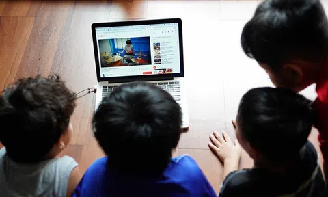 Nhóm doanh nhân xứ Đài và cuộc chơi độc quyền internet tại Phú Mỹ Hưng