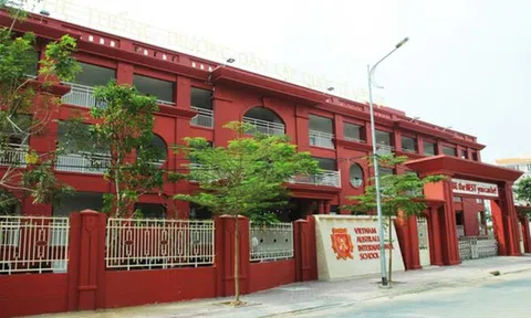 “Đau đầu” con nghỉ học 3 tháng vì COVID-19, vẫn phải nộp học phí tiền tỷ