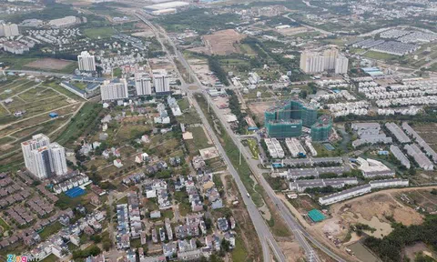Ám ảnh chung cư sát vách đường cao tốc: Hứng bụi, hưởng ồn