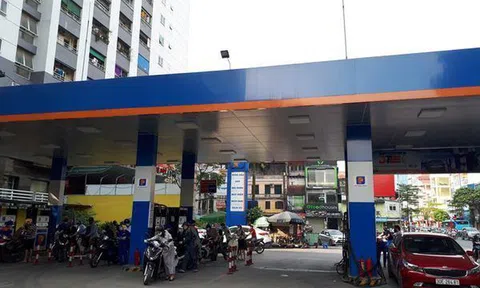 Hôm nay, giá xăng đảo chiều, đà tăng bắt đầu