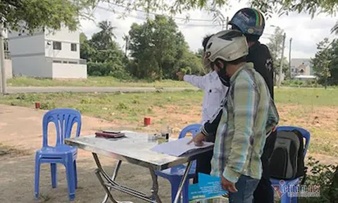 Bị lừa đặt cọc mua đất, vừa mất tiền tỷ vừa bị người thân nghi chiếm đoạt tiền