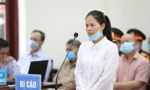 Nữ sinh được 'cài' làm giám đốc vụ cựu Thứ trưởng Nguyễn Văn Hiến