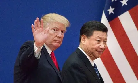 Hối thúc trào lưu rút khỏi Trung Quốc, Donald Trump tính nước cờ cao