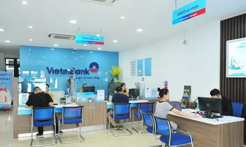 Hé lộ mức lương 'khủng' của sếp Vietinbank