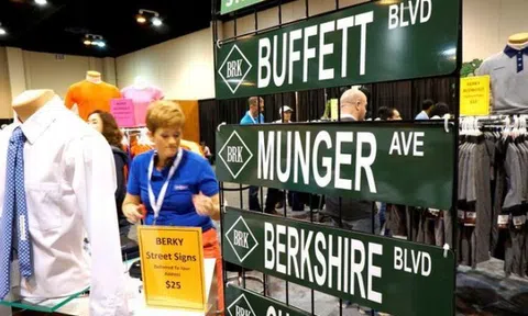 Berkshire của Warren Buffett lỗ kỷ lục gần 50 tỷ USD vì Covid-19