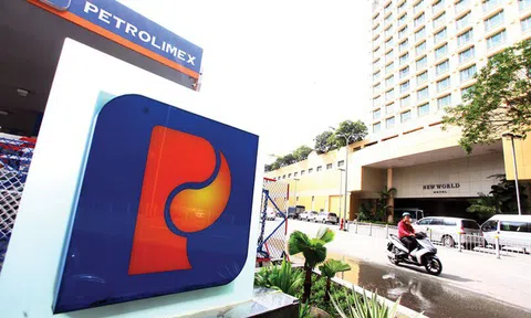 Thấy gì từ khoản lỗ gần 1.900 tỷ đồng của 'trùm xăng dầu' Petrolimex?
