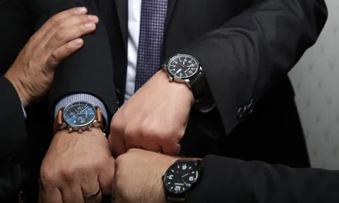 Bài học cạnh tranh nhìn từ cuộc chiến đồng hồ Thụy Sĩ và Nhật Bản