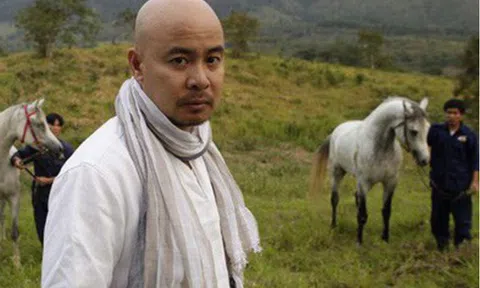 Không phải siêu xe hay chân dài, đây là thứ ông Đặng Lê Nguyên Vũ nâng niu như `cành vàng lá ngọc`