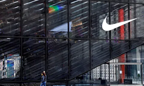 Nike lỗ gần 800 triệu USD, sa thải hàng loạt nhân sự