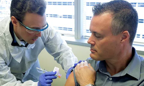 Vắc-xin COVID-19 triển vọng nhất của Mỹ thử nghiệm giai đoạn cuối trên 30.000 người, tất cả người được tiêm trong giai đoạn 1 đều miễn dịch