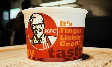 KFC dừng dùng khẩu hiệu 'Vị ngon trên từng ngón tay' sau 64 năm vì không phù hợp với bối cảnh Covid-19