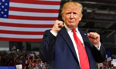 Tổng thống Trump cao tay 'ép' TikTok bán mình trong 45 ngày ra sao?