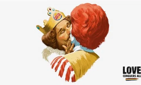 Thấy gì từ 'màn khoá môi' của vua Burger King và chú hề Ronald McDonald’s