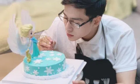 Tiếp viên hàng không bỏ nghề, ở nhà làm bánh