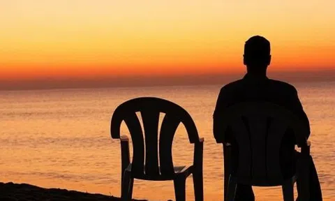 Vợ chồng con trai lạnh nhạt sau khi tôi sang tên nhà