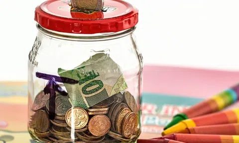 28 tuổi, tài khoản tiết kiệm bằng 0: Tôi đã 'sập bẫy' vì 4 tư duy tai hại khiến chẳng có nổi một xu phòng bị