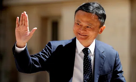 Tỷ phú Jack Ma đang làm gì?