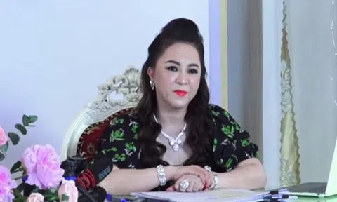 Bà Phương Hằng với các livestream lệch chuẩn: Đã đến lúc cần xử lý nghiêm