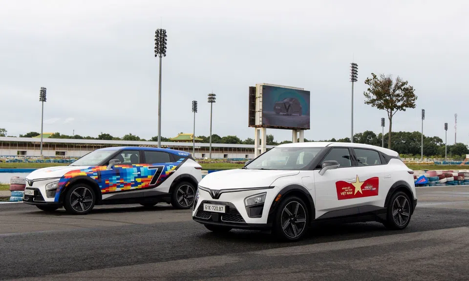 VinFast VF 7: Mẫu ô tô điện đẹp, mạnh như siêu xe, chi phí “nuôi” rẻ không tưởng